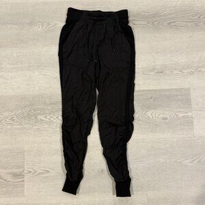 Lululemon Dance Studio Jogger Pants Black Size 2 Mid-Rise Crop EUC